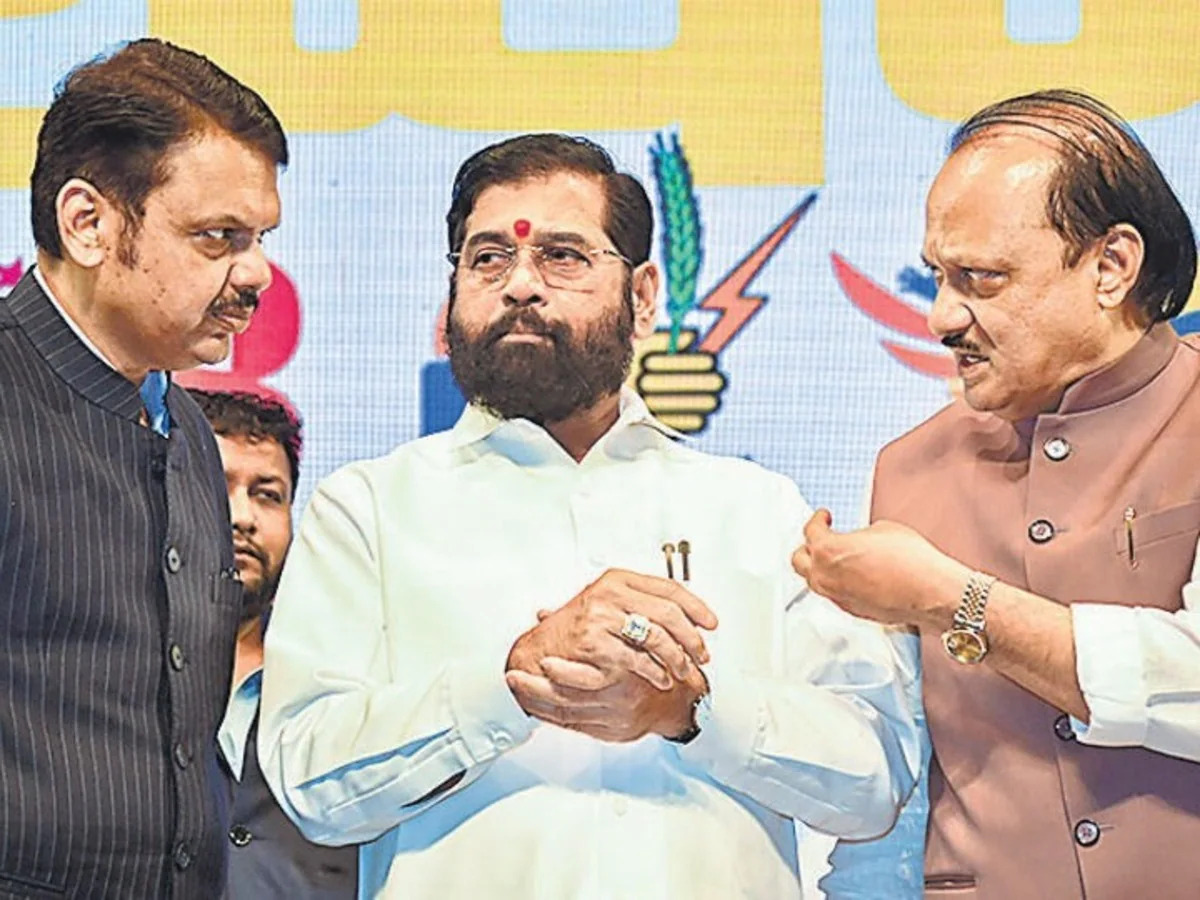 Devendra Fadnavis Met Eknath Shinde