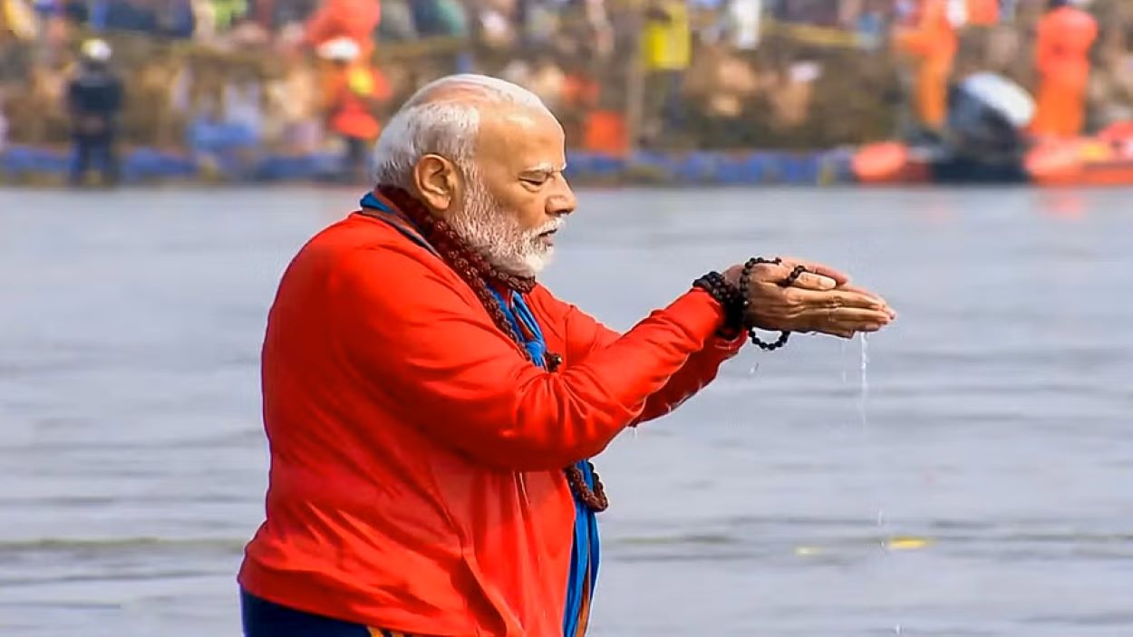 PM Modi at Mahakumbh