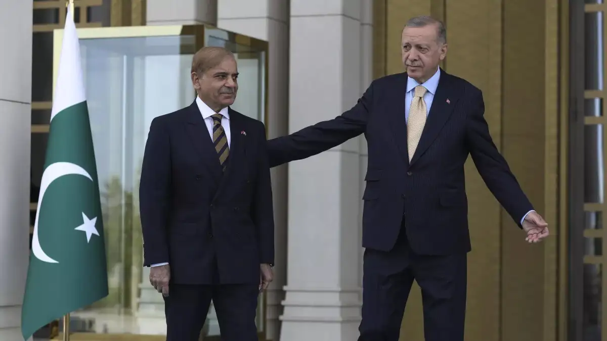 Turkish President with Pakistani Prime Minister